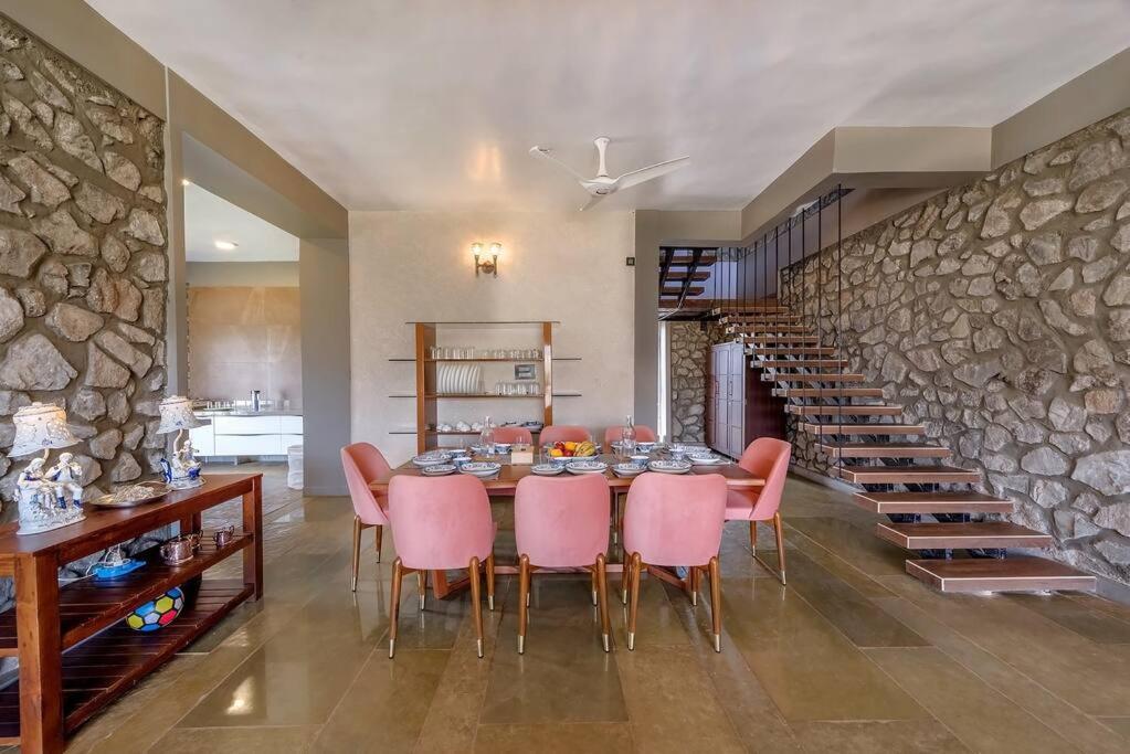 Stone Mansion By Phoenix Stays Igatpuri Zewnętrze zdjęcie