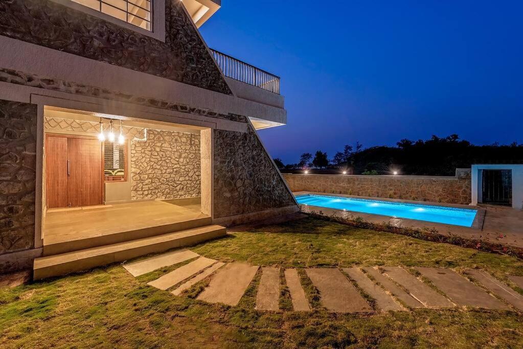 Stone Mansion By Phoenix Stays Igatpuri Zewnętrze zdjęcie