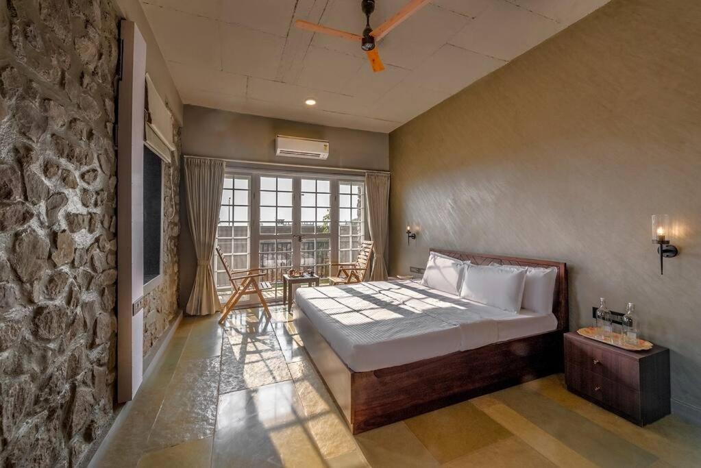 Stone Mansion By Phoenix Stays Igatpuri Zewnętrze zdjęcie