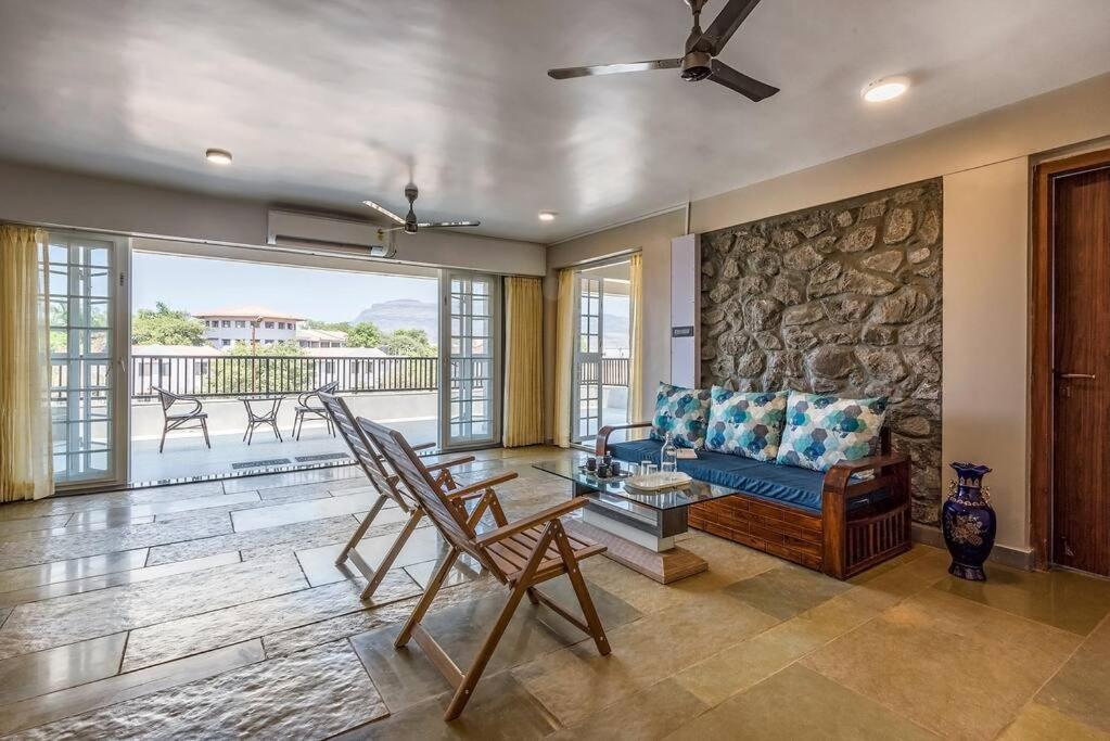 Stone Mansion By Phoenix Stays Igatpuri Zewnętrze zdjęcie