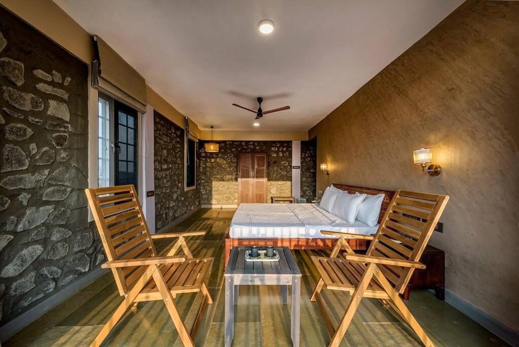 Stone Mansion By Phoenix Stays Igatpuri Zewnętrze zdjęcie