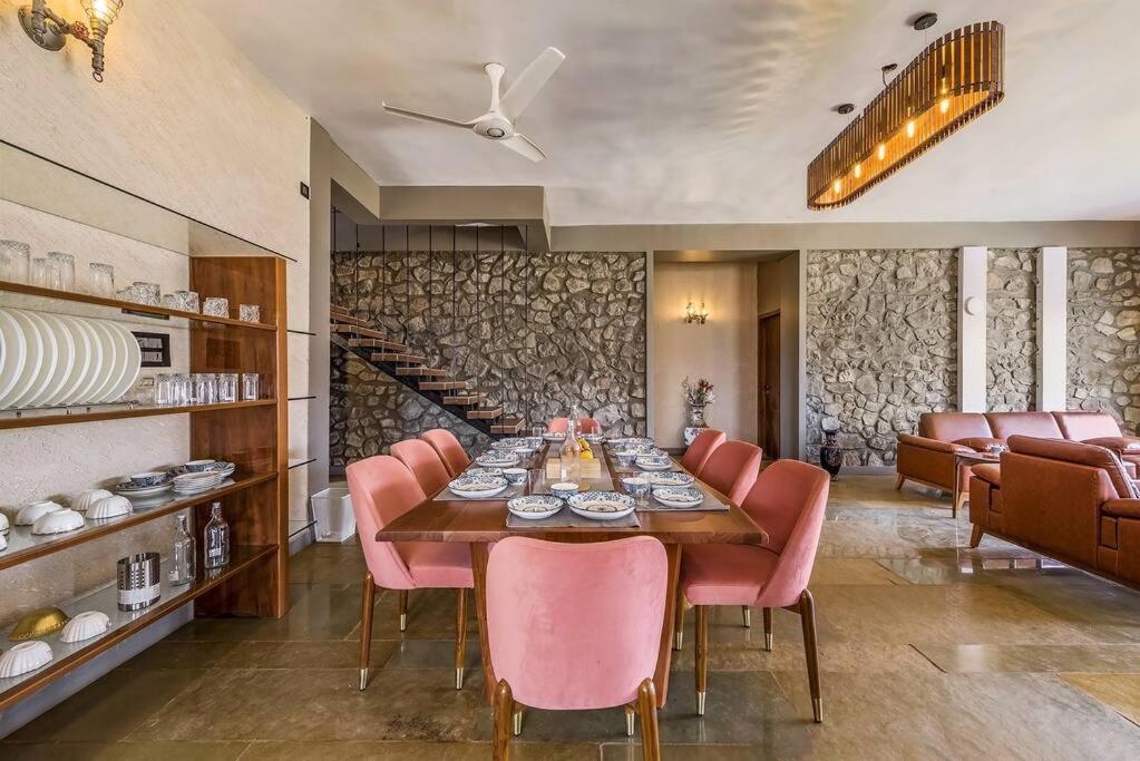 Stone Mansion By Phoenix Stays Igatpuri Zewnętrze zdjęcie