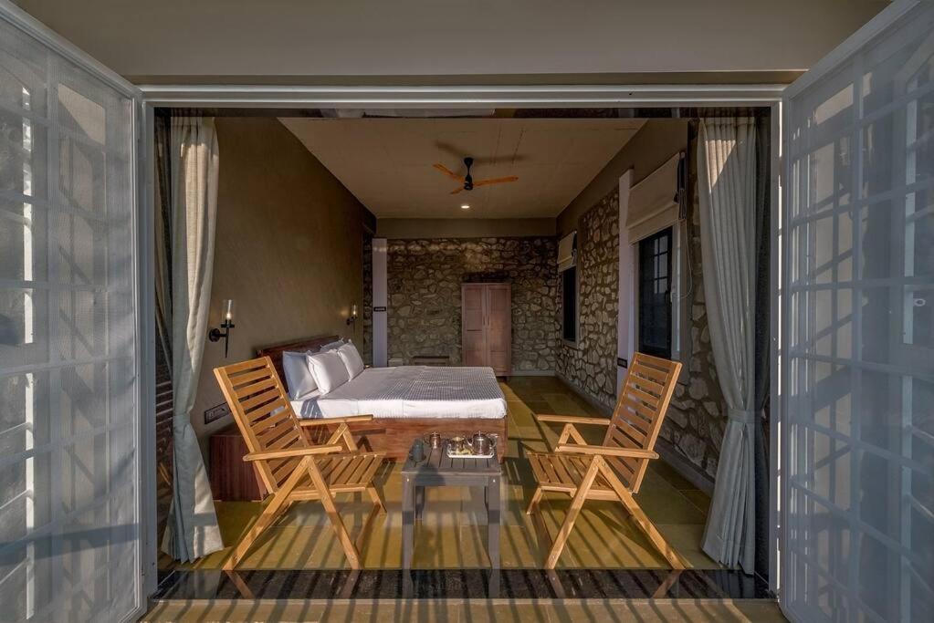Stone Mansion By Phoenix Stays Igatpuri Zewnętrze zdjęcie
