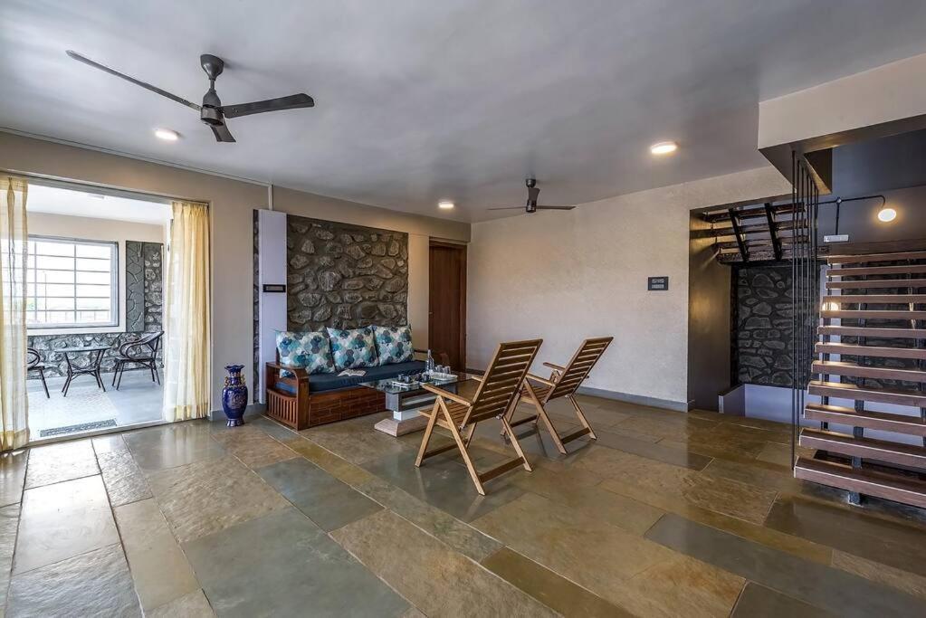 Stone Mansion By Phoenix Stays Igatpuri Zewnętrze zdjęcie