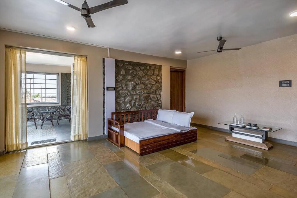 Stone Mansion By Phoenix Stays Igatpuri Zewnętrze zdjęcie