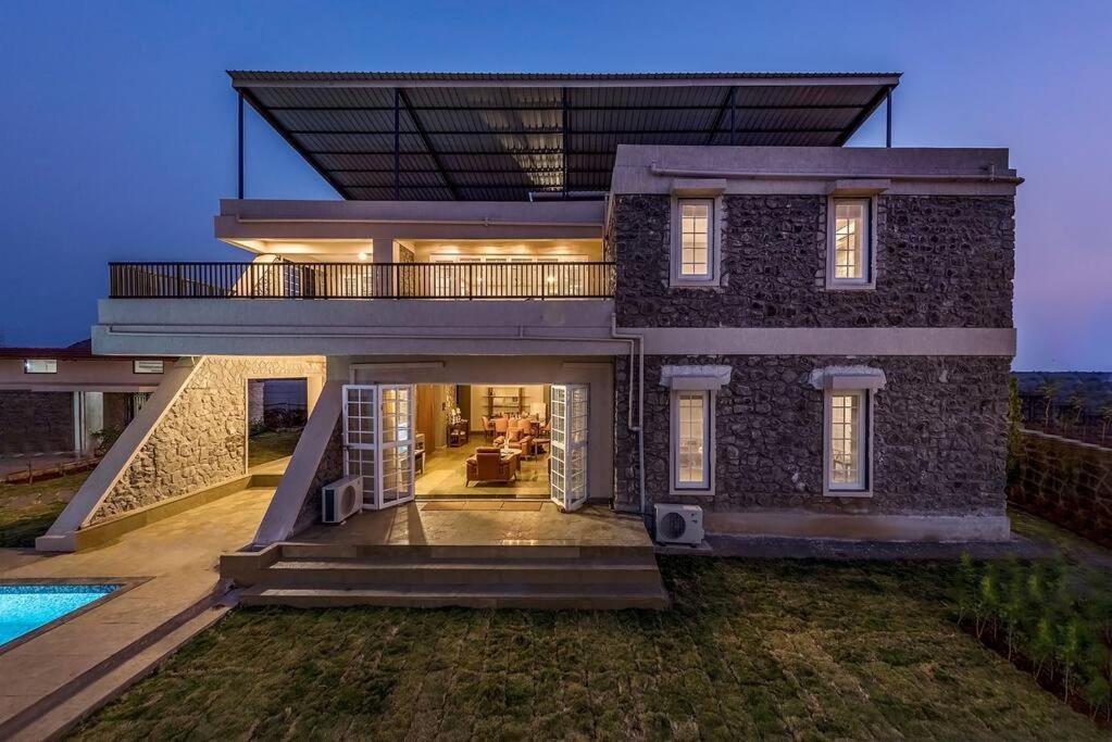 Stone Mansion By Phoenix Stays Igatpuri Zewnętrze zdjęcie