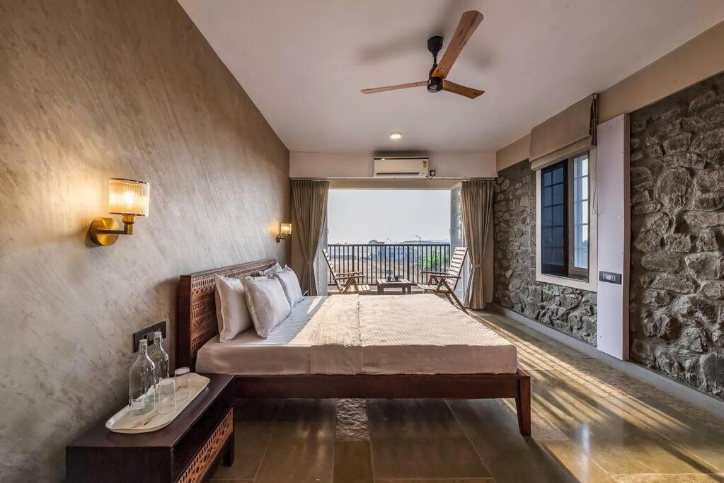 Stone Mansion By Phoenix Stays Igatpuri Zewnętrze zdjęcie
