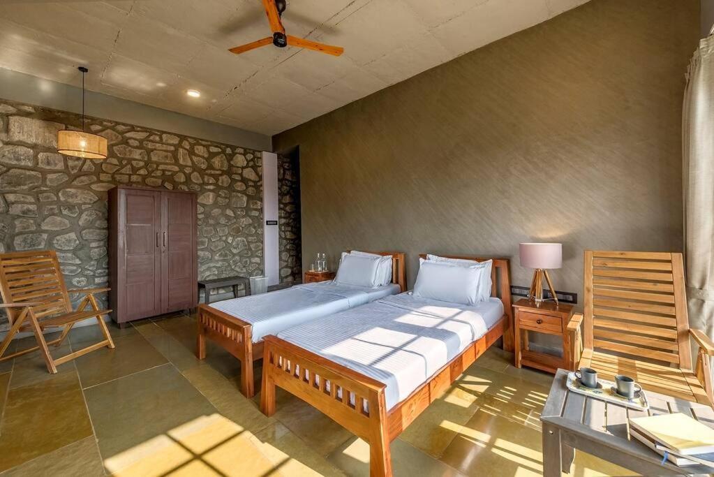 Stone Mansion By Phoenix Stays Igatpuri Zewnętrze zdjęcie