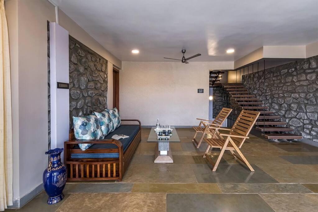 Stone Mansion By Phoenix Stays Igatpuri Zewnętrze zdjęcie