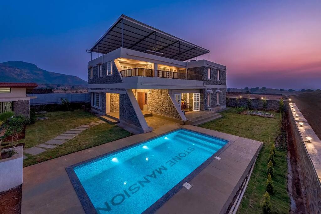 Stone Mansion By Phoenix Stays Igatpuri Zewnętrze zdjęcie