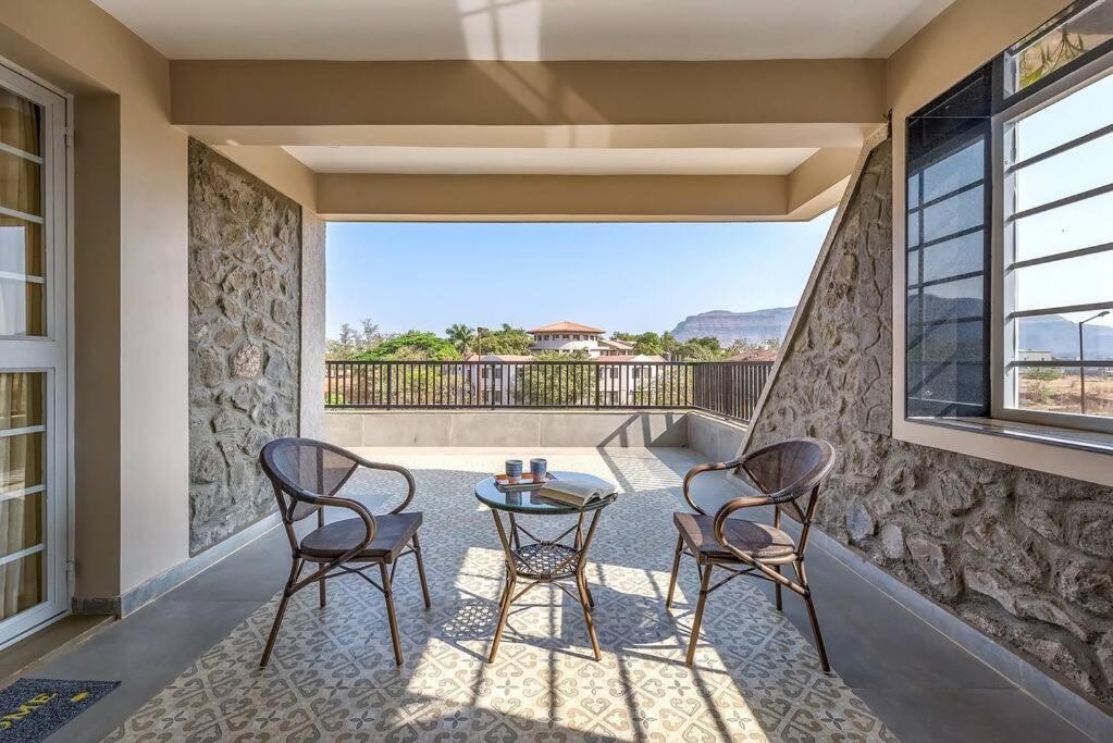 Stone Mansion By Phoenix Stays Igatpuri Zewnętrze zdjęcie